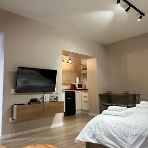 4seasonsgea , Deluxe , Centre , Apartment